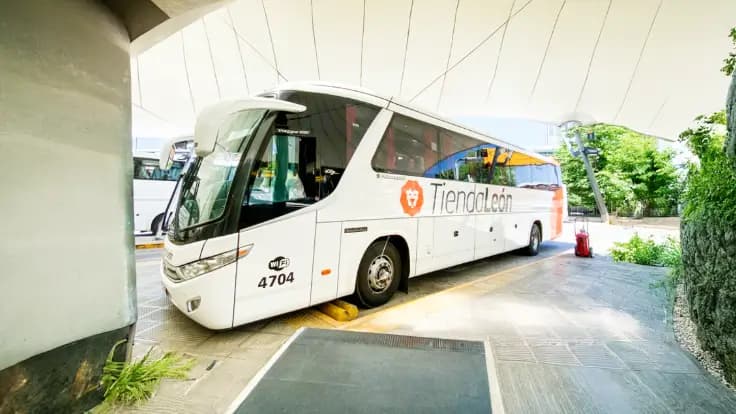 bus de Tienda Leon